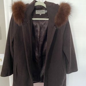 Forcaster Platinum Wool Blend 8 Fox Fur Trim Hood